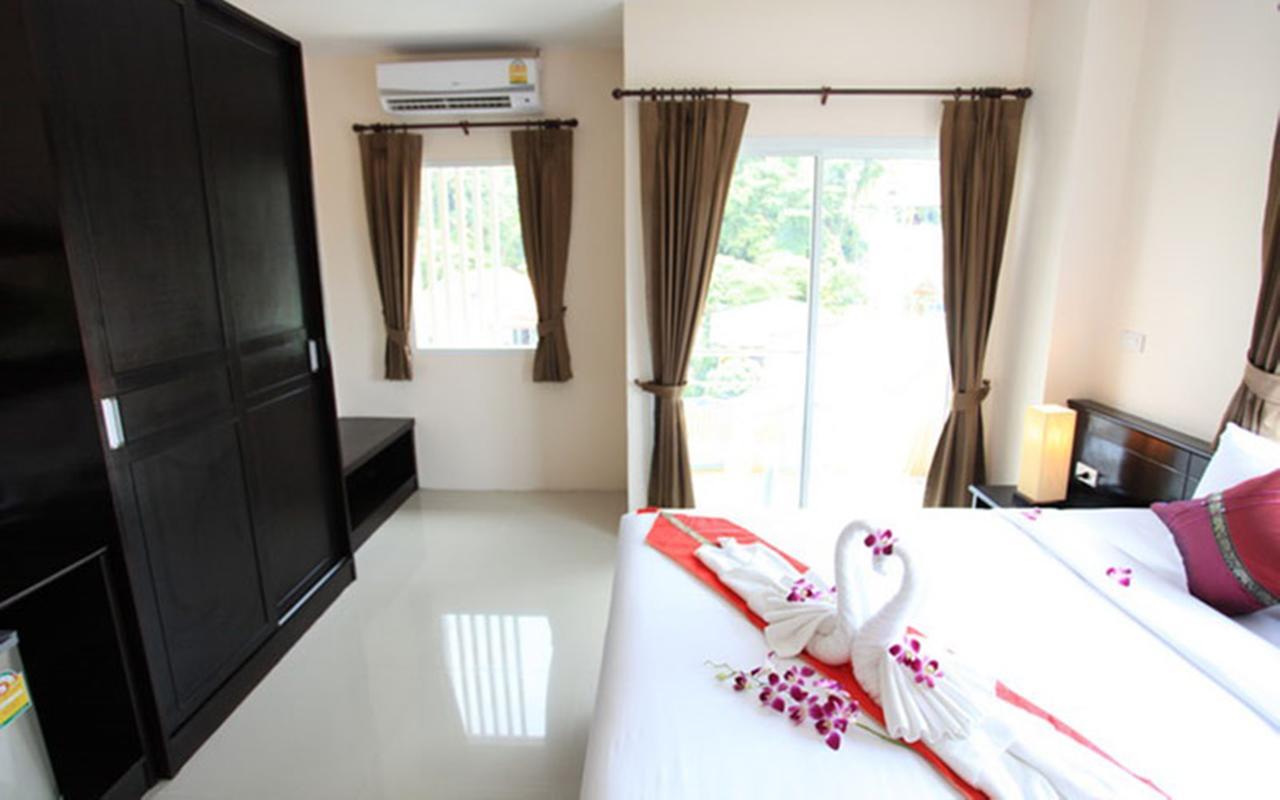 88 Hotel Patong Bagian luar foto